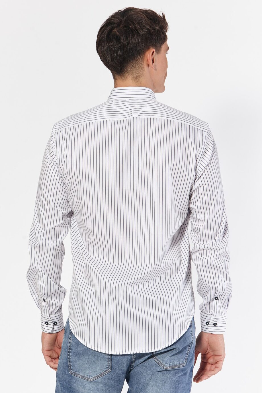 Camisa slim fit a rayas