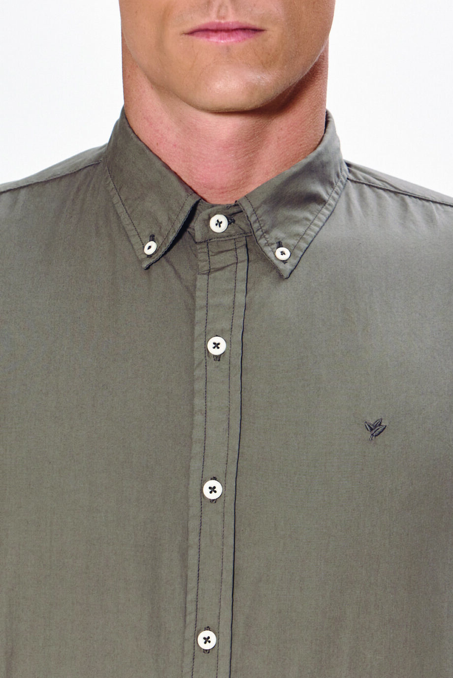 Camisa relaxed fit de poplin teñido