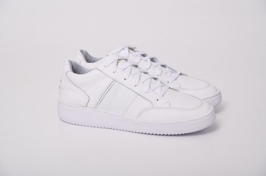 Zapatillas de cuero con recortes