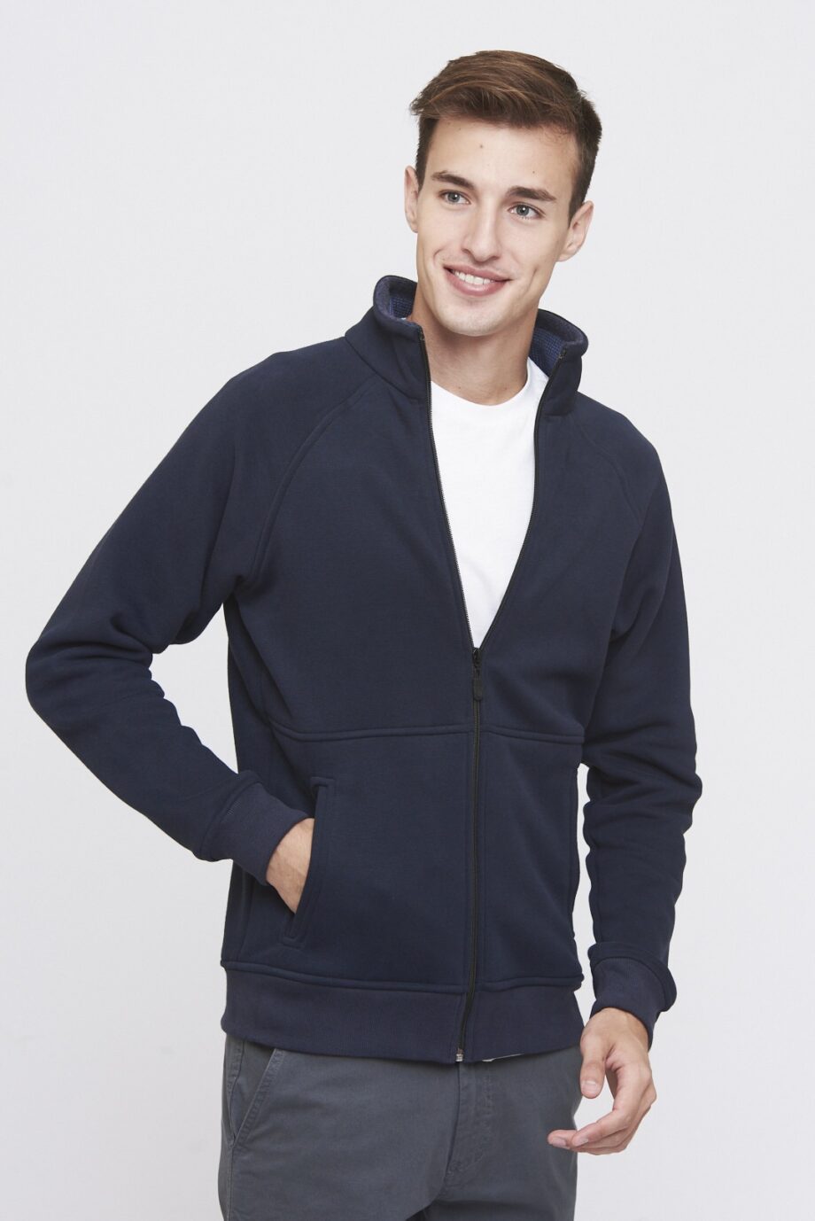 Campera con cuello interno tejido de frisa melange
