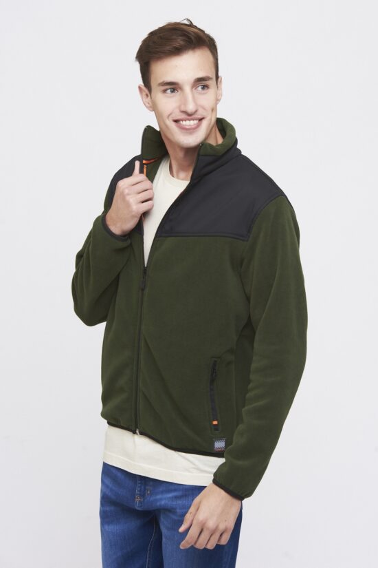 Campera con recorte de polar soft