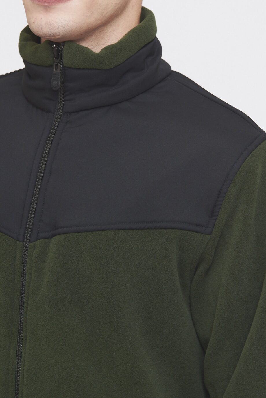 Campera con recorte de polar soft