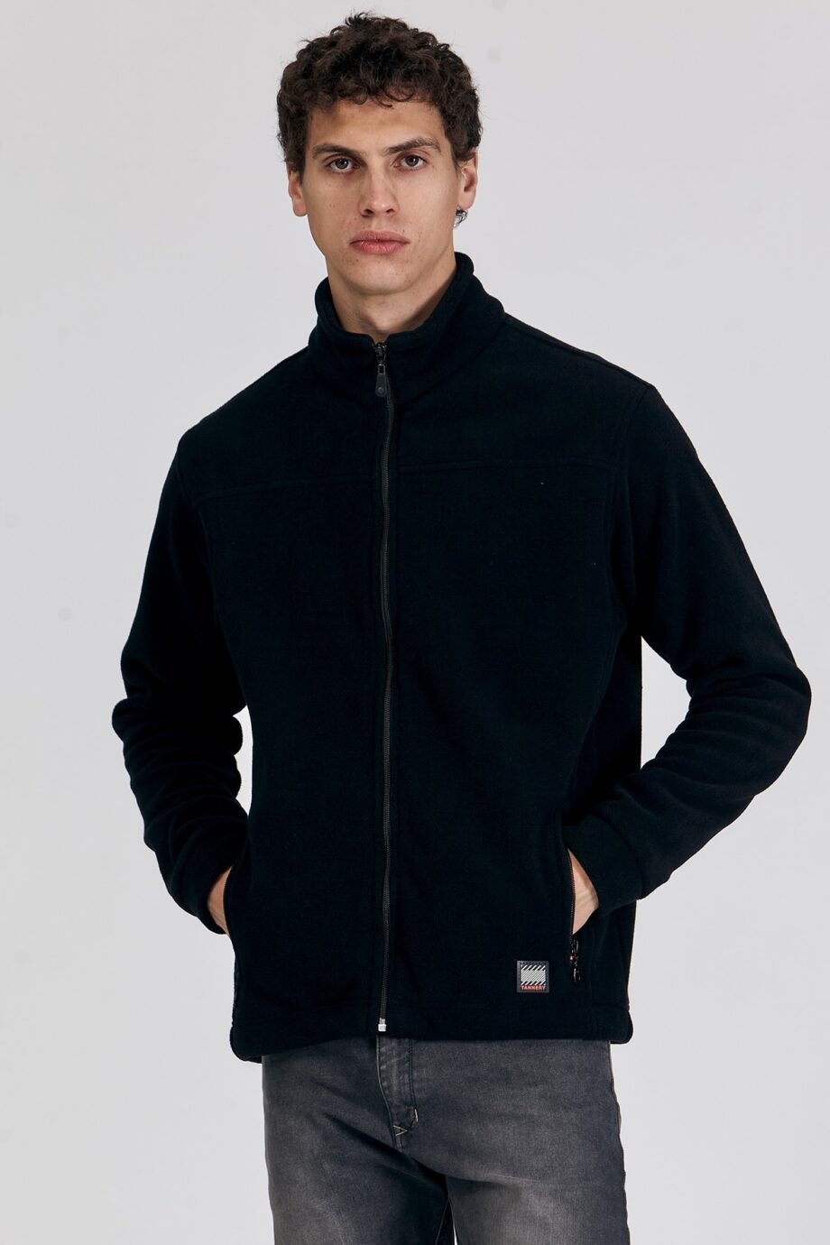 Campera polar premium con recortes