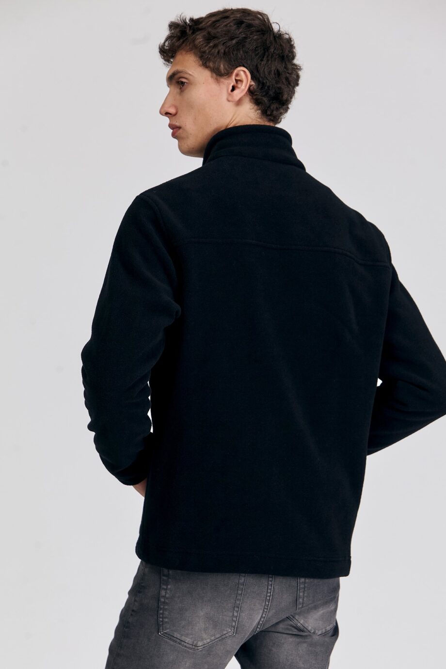 Campera polar premium con recortes