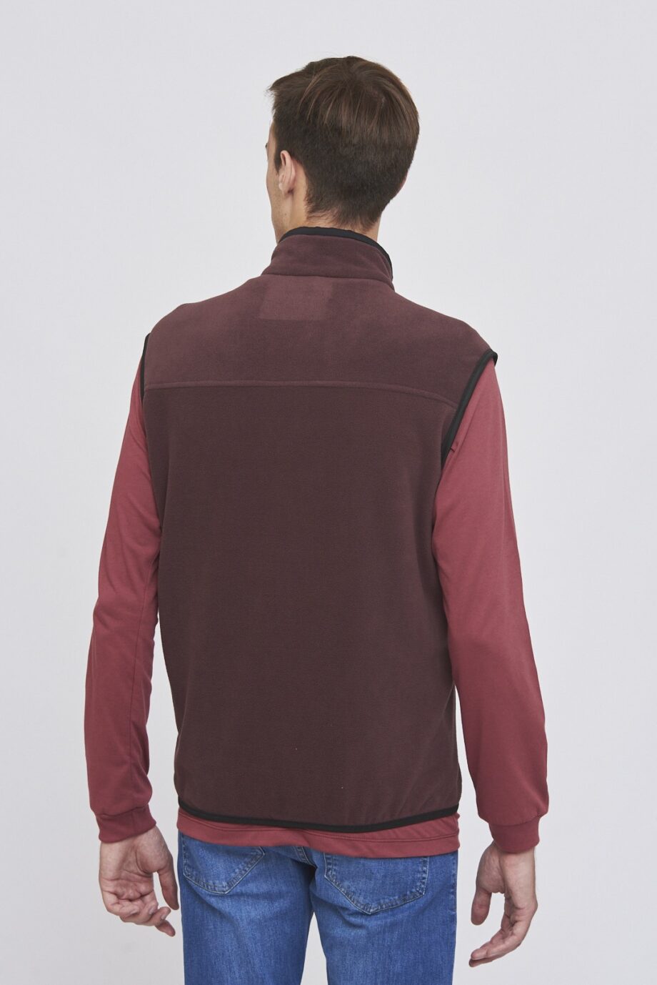 Chaleco polar con cuello interno tactel