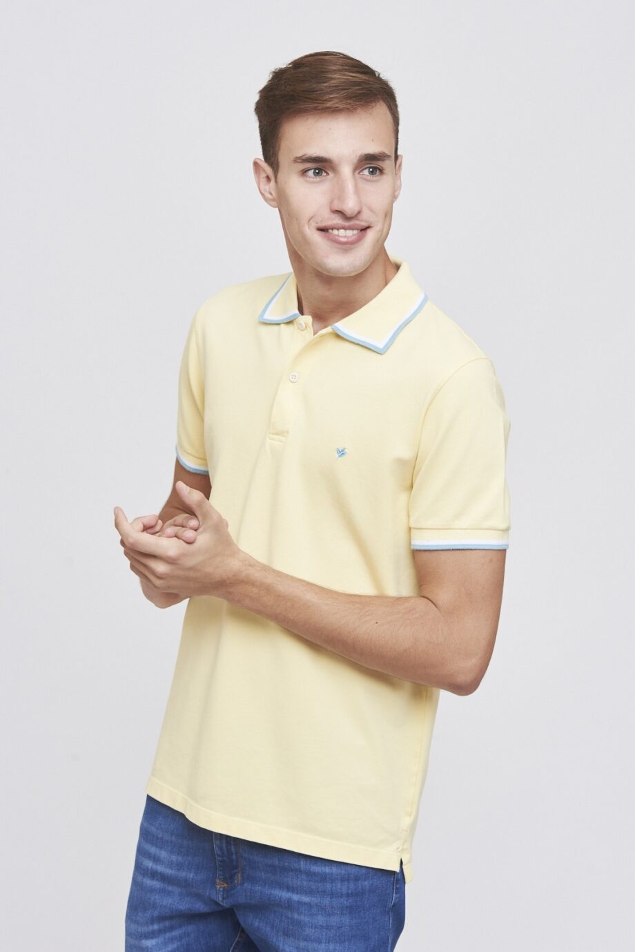 Polo con dos vivos de piqué peruano