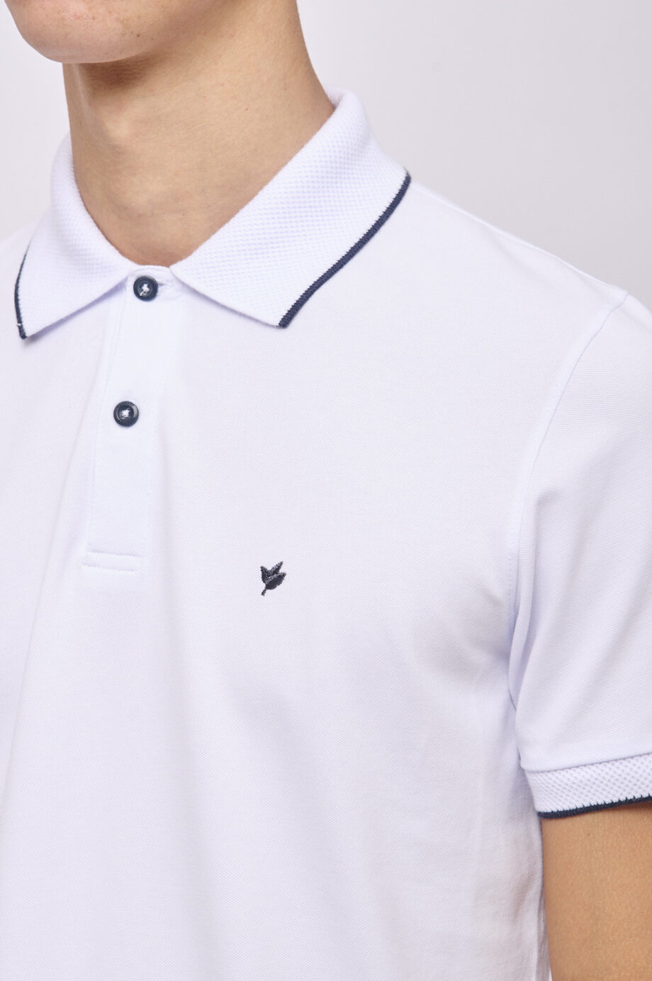 Polo cuello tejido panal con vivo de piqué peruano