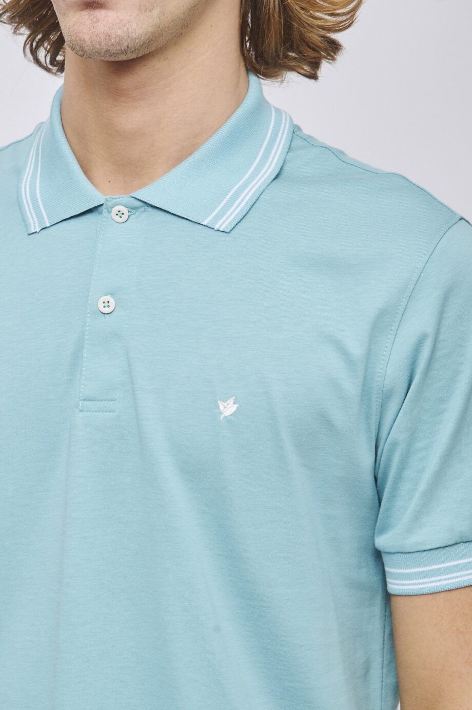 Polo cuello tres vivos de jersey peruano