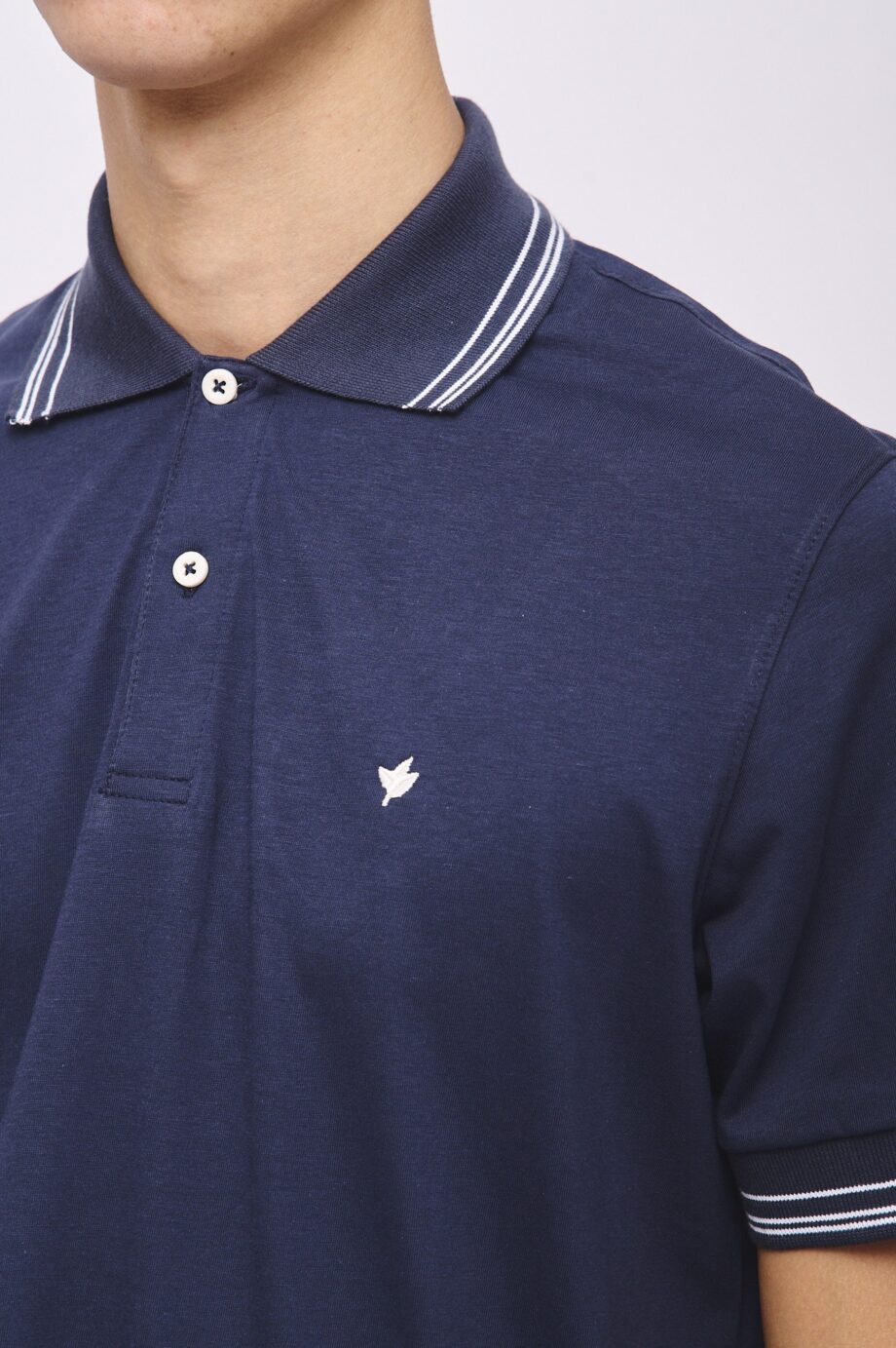 Polo cuello tres vivos de jersey peruano