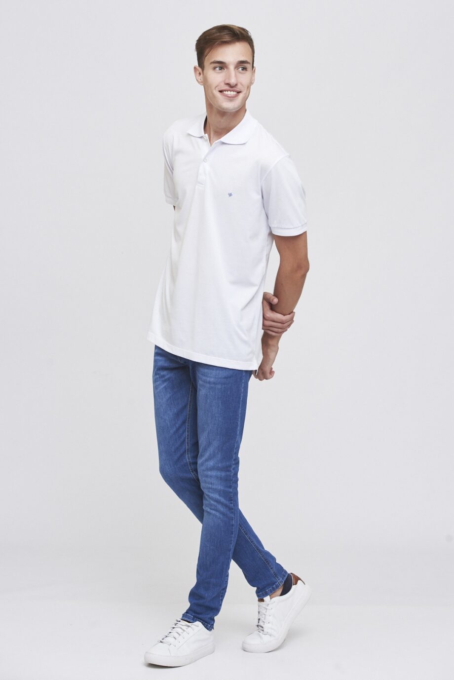 Polo con cuello espigado de jersey peruano