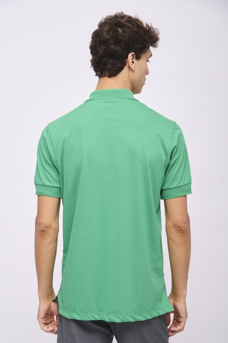 Polo con cuello espigado de jersey peruano