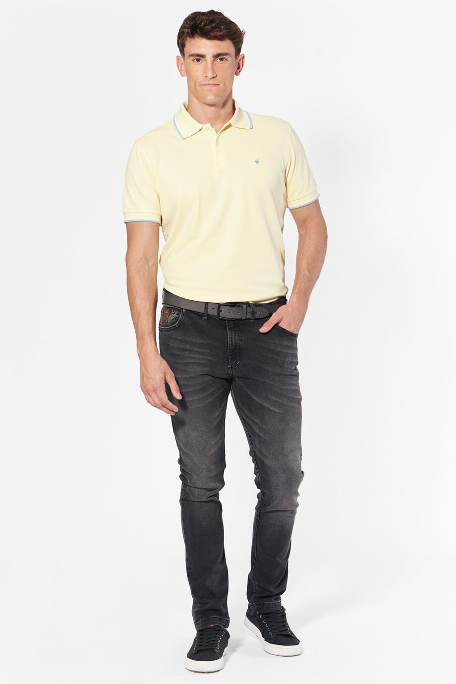 Polo de piqué con 2 vivos