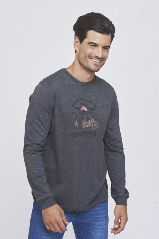 Remera GET MOMENTS