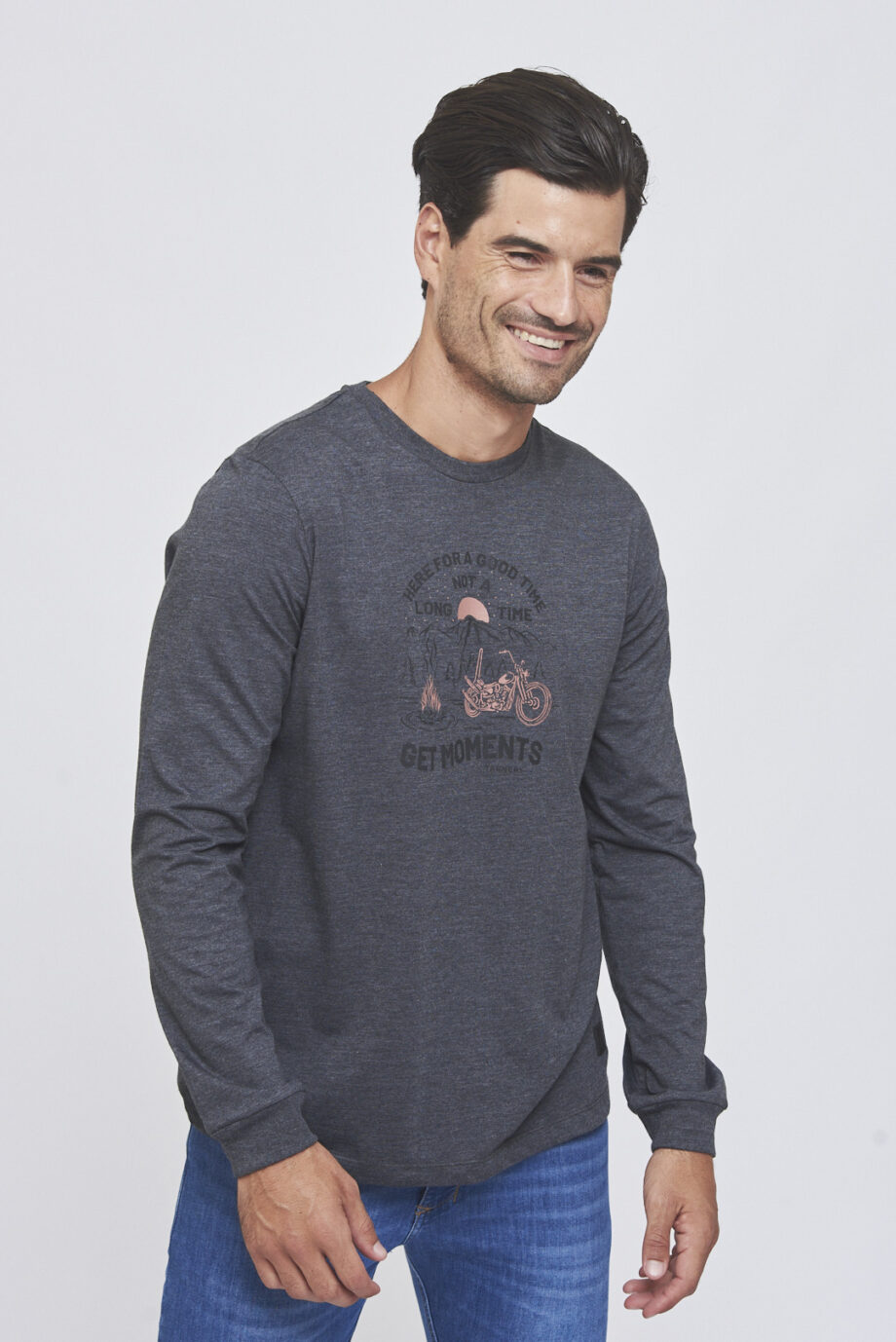 Remera GET MOMENTS