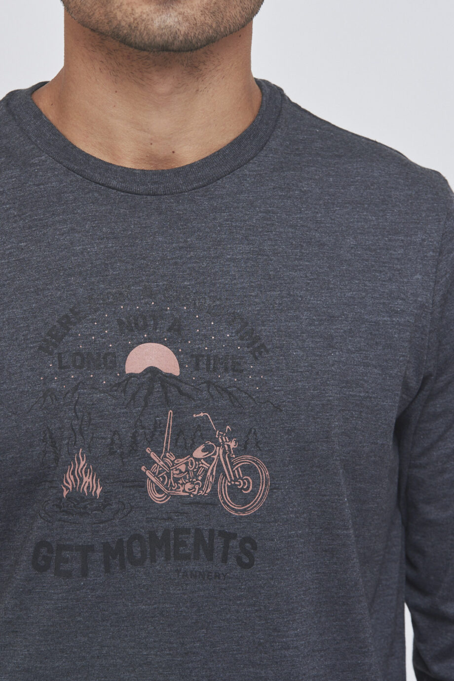 Remera GET MOMENTS