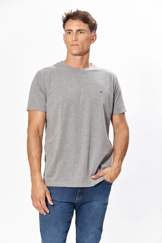 Remera escote O de jersey