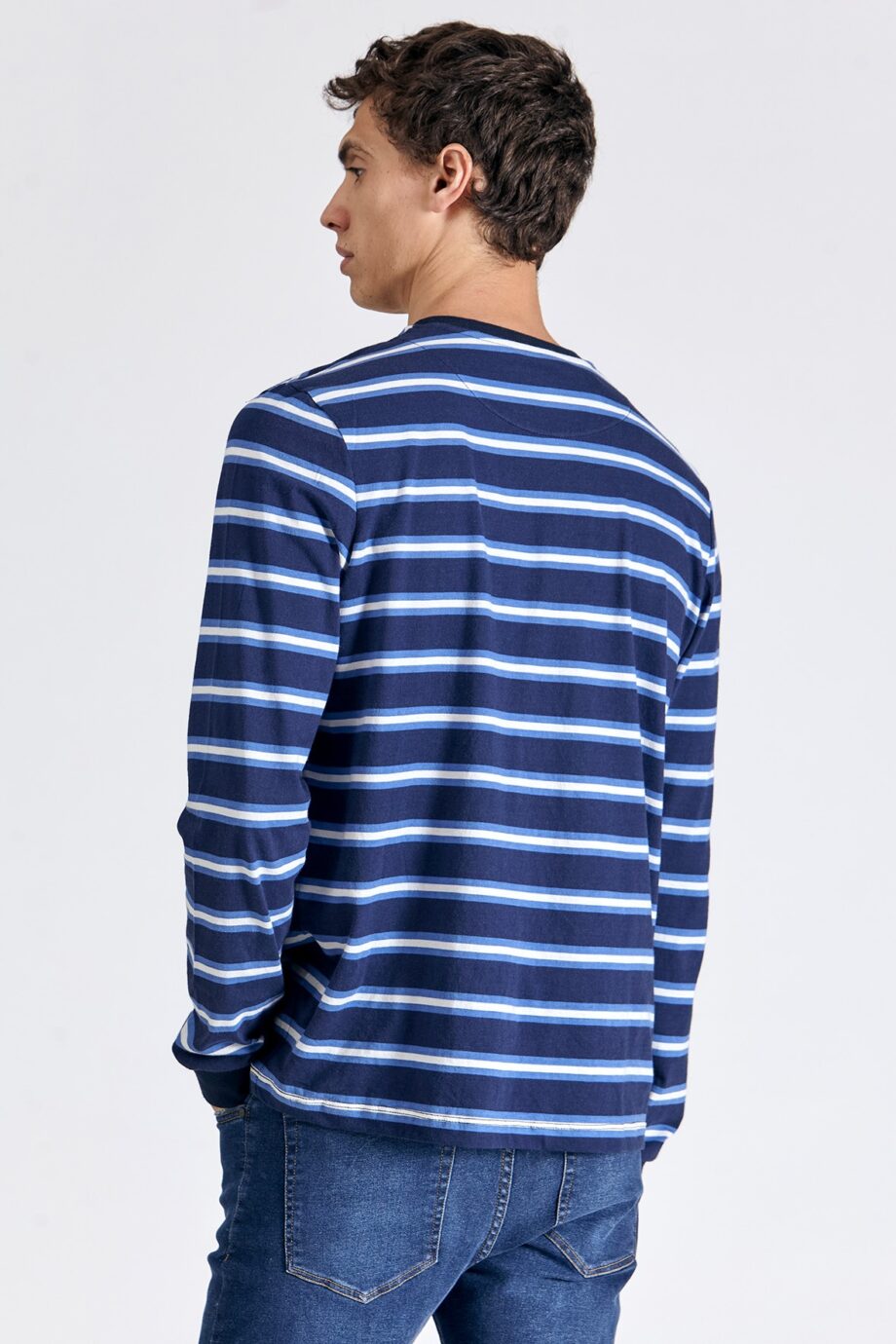 Remera escote O a rayas de jersey