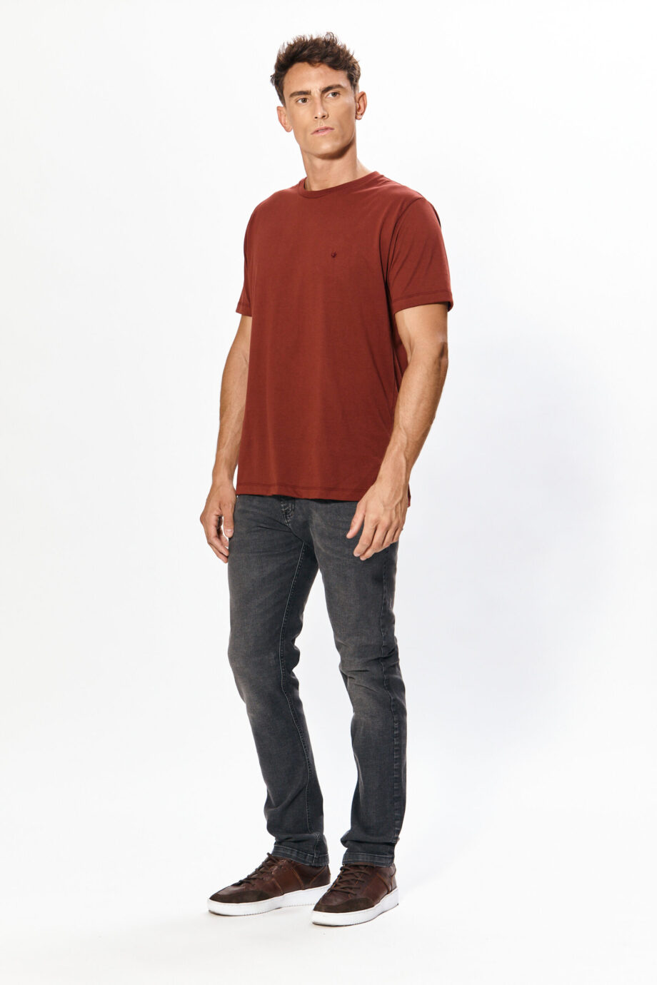 Jean regular fit negro gastado
