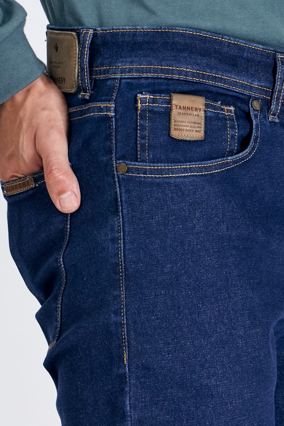 Jean regular fit azul desaprestado