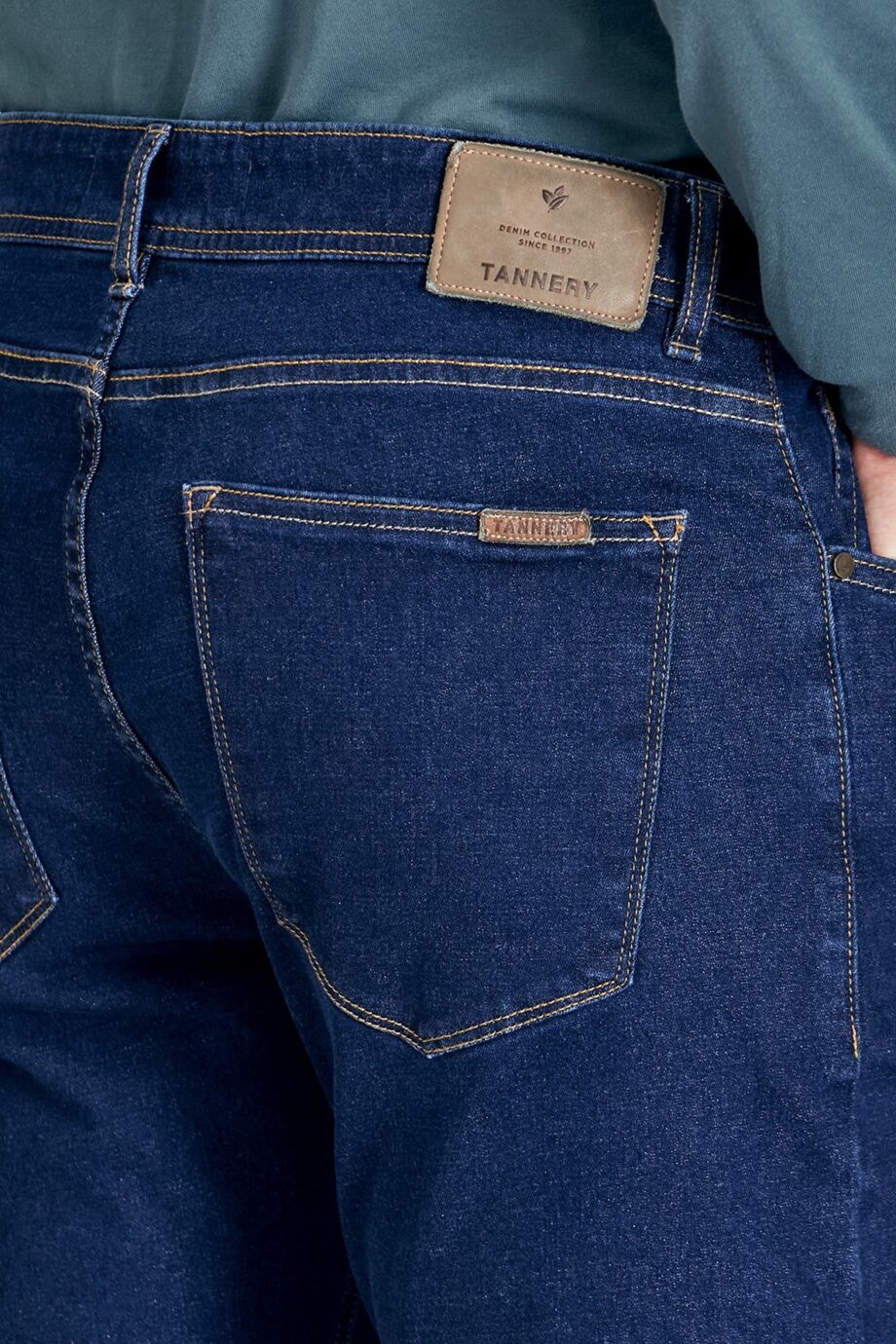 Jean regular fit azul desaprestado