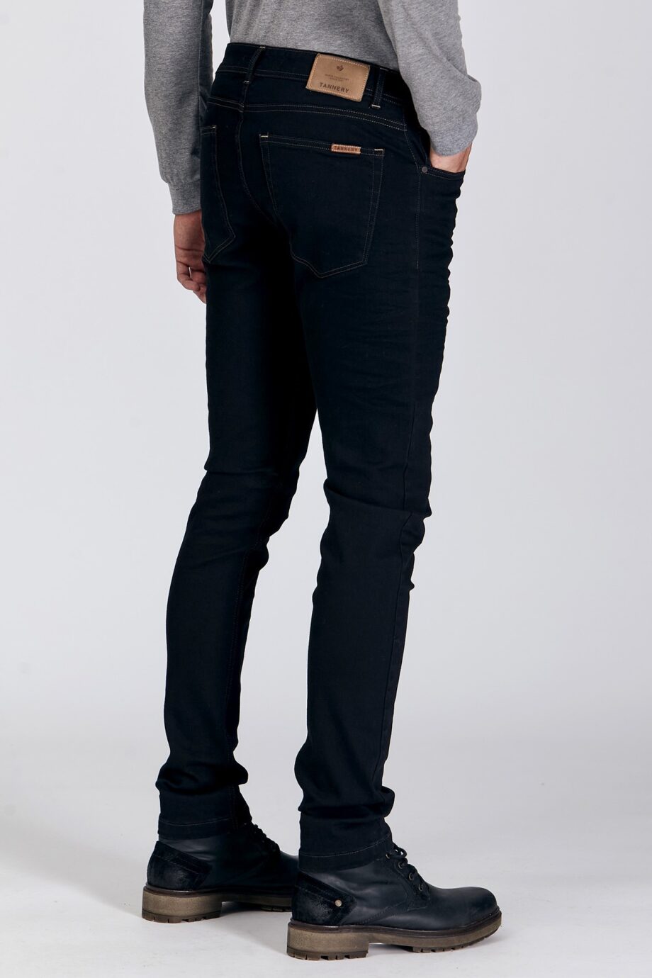 Jean slim fit desaprestado
