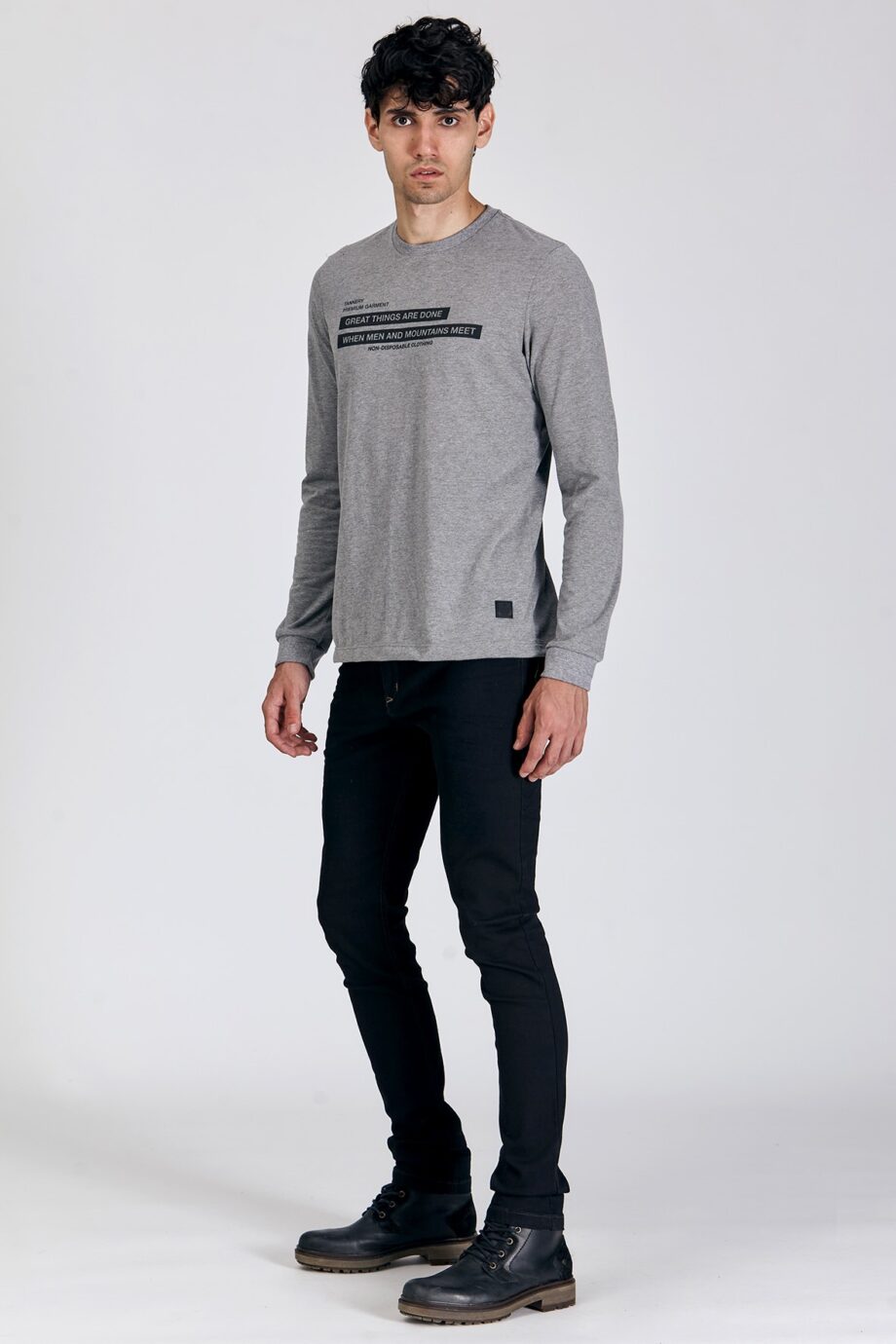 Jean slim fit desaprestado