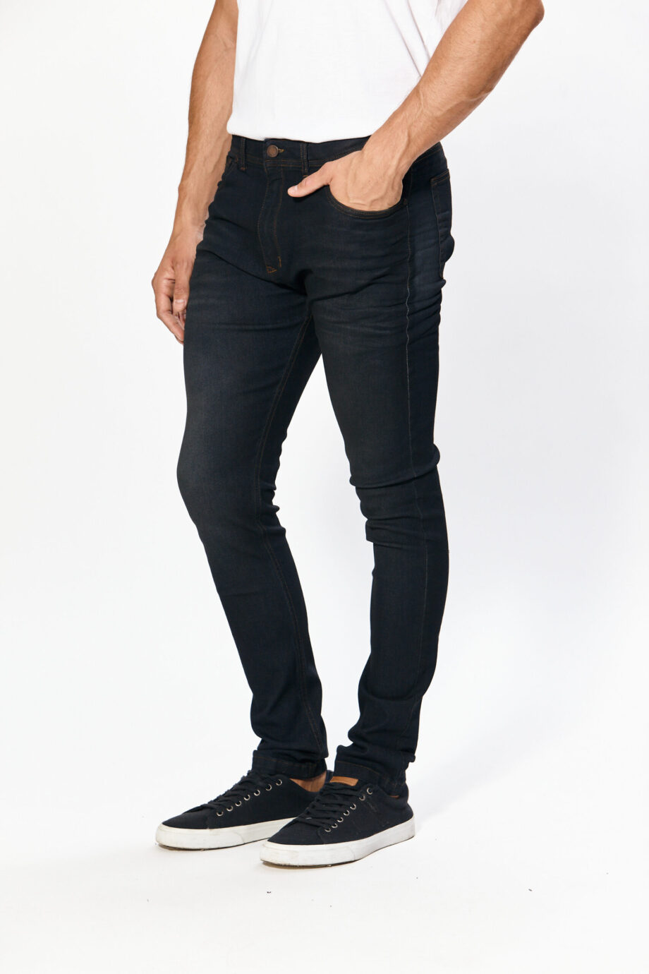 Jean slim fit azul matizado