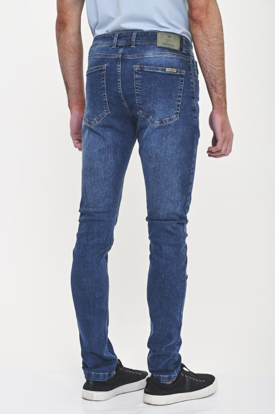 Jean slim fit gastado